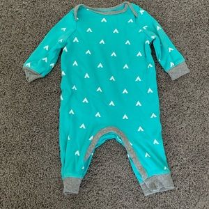 One piece body suit with snaps